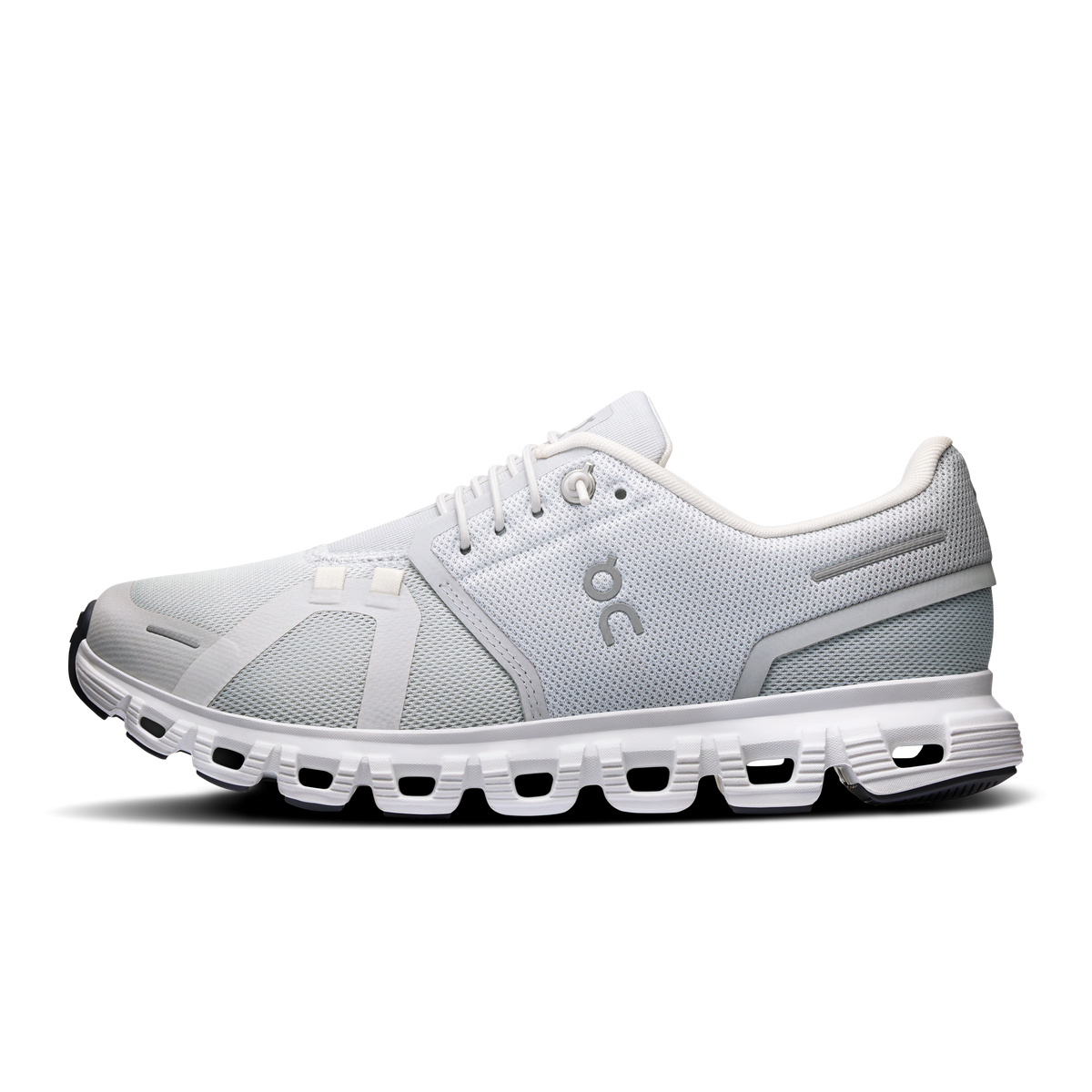 On Running Women's Cloud 6 in Glacier/White