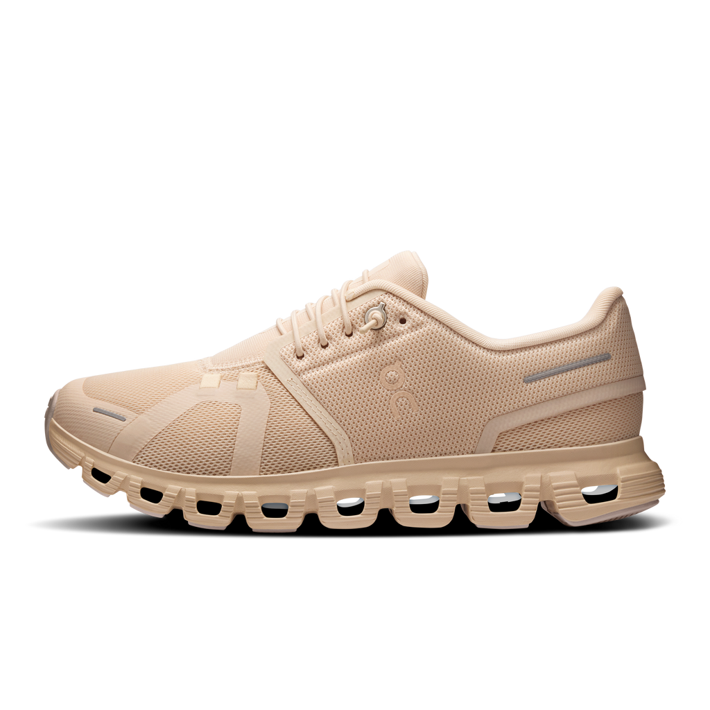 On Running Women's Cloud 6 in Sand/Sand