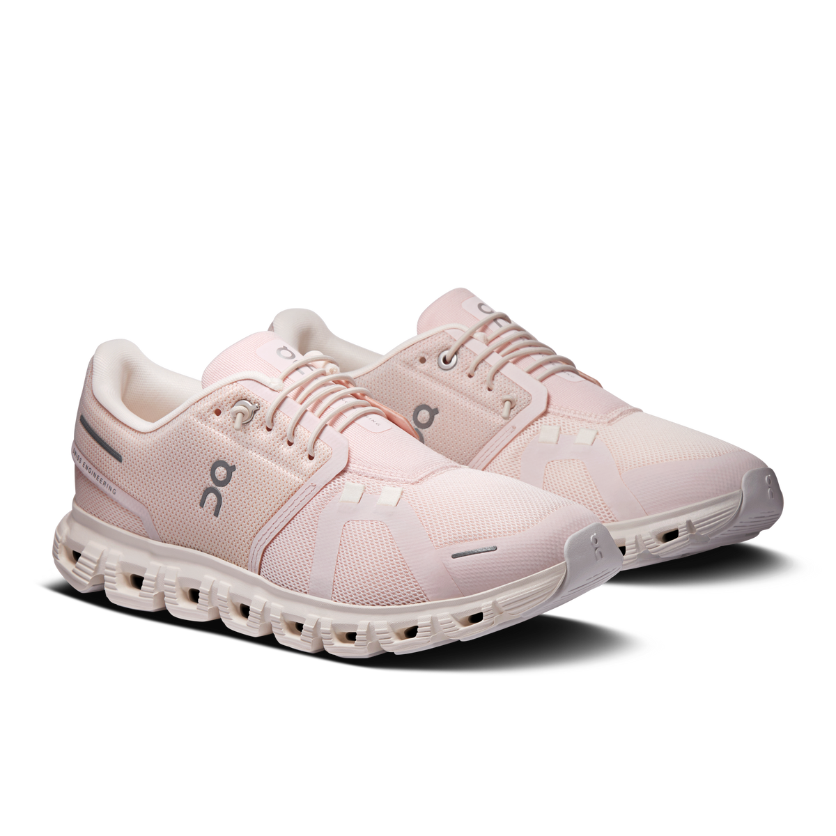 On Running Women's Cloud 6 in Salt/Gardenia