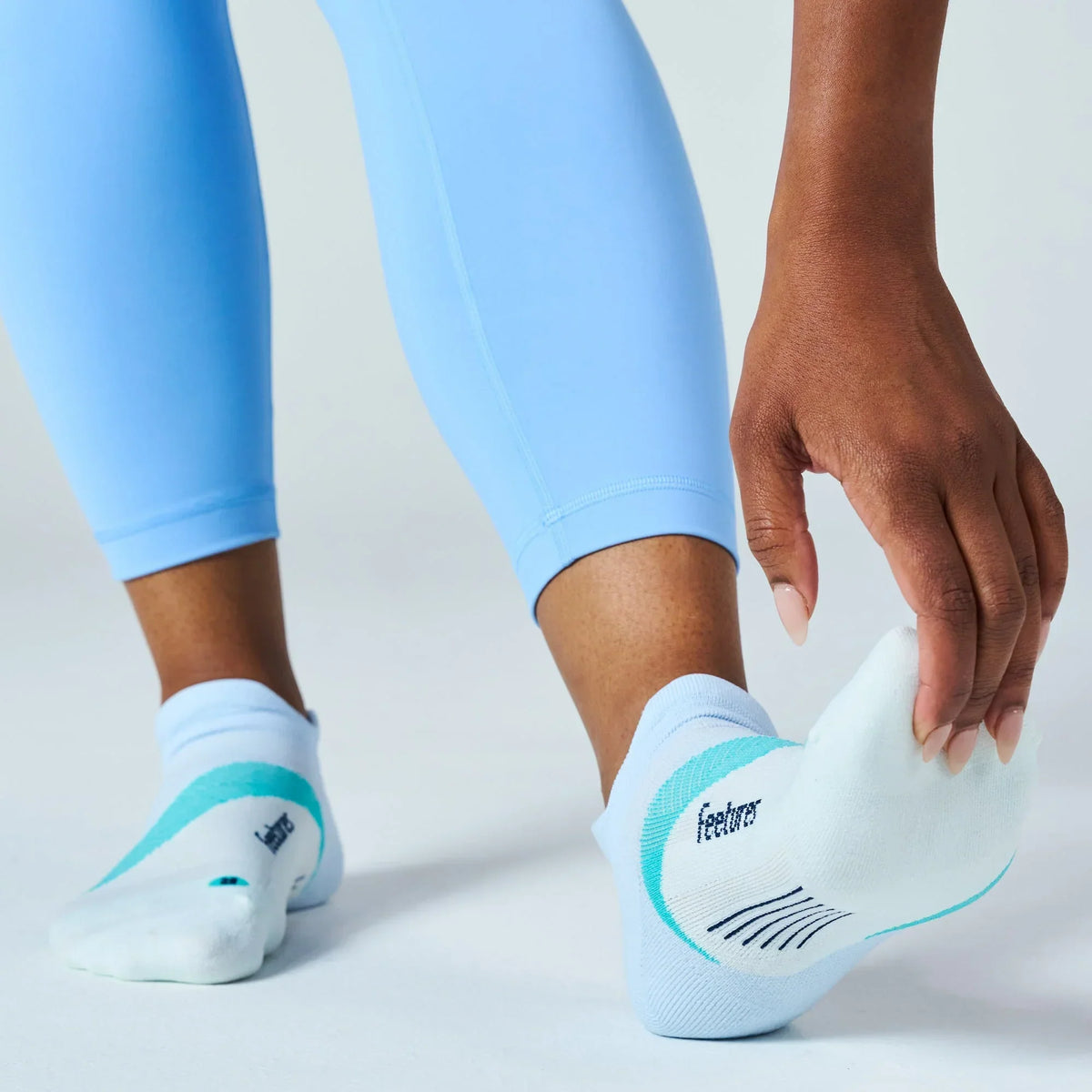 Feetures Socks Elite Light Cushion Tab
