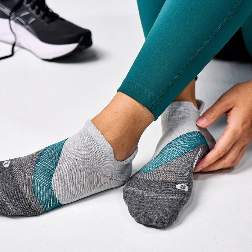 Feetures Socks Elite Light Cushion Tab