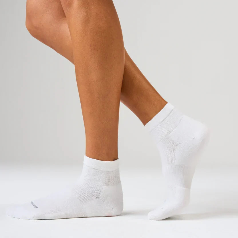Feetures Therapeutic Max Cushion Quarter Sock
