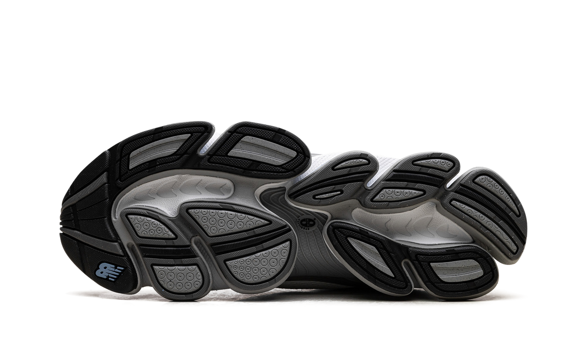 Abzorb 2000 "White / Metallic Silver" U2000AA