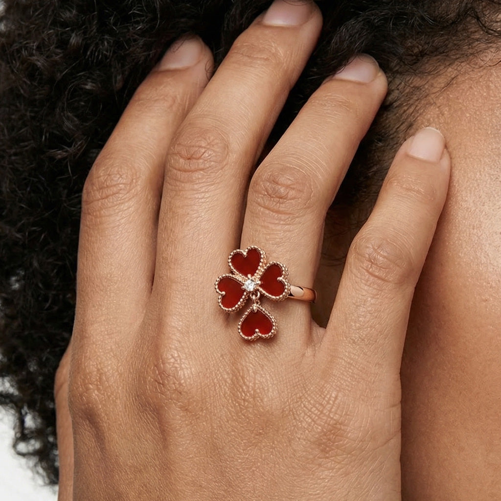 Van Cleef & Arpels Sweet Alhambra Effeuillage Clover Ring