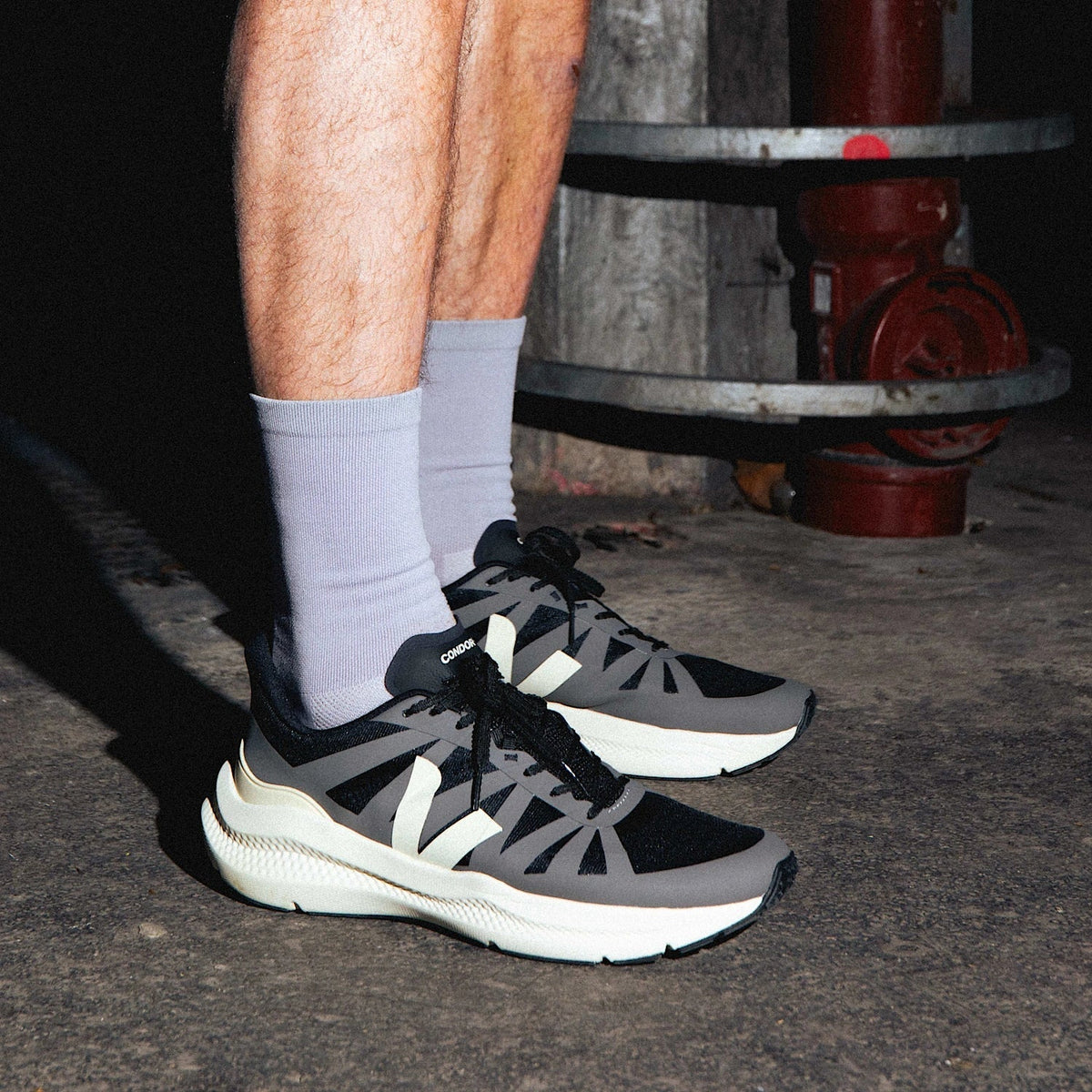 Veja Women's Condor 3 Engineered Mesh in Black Calcaire