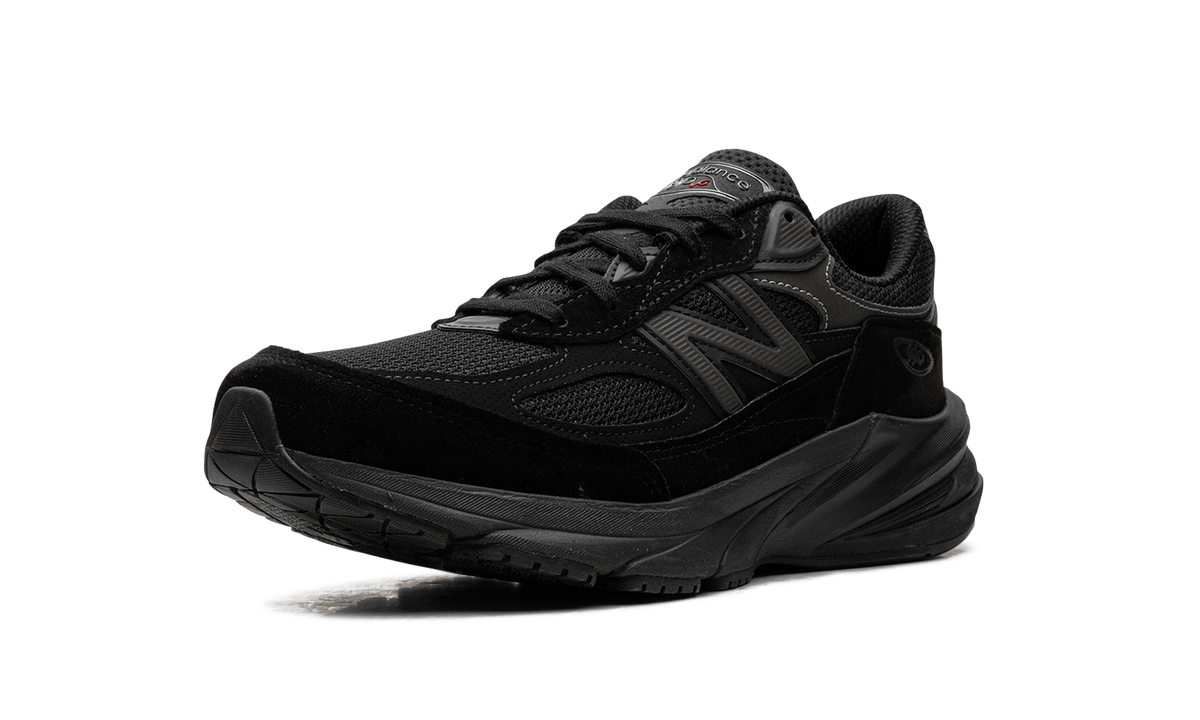 990 v6 "Triple Black" U990BB6