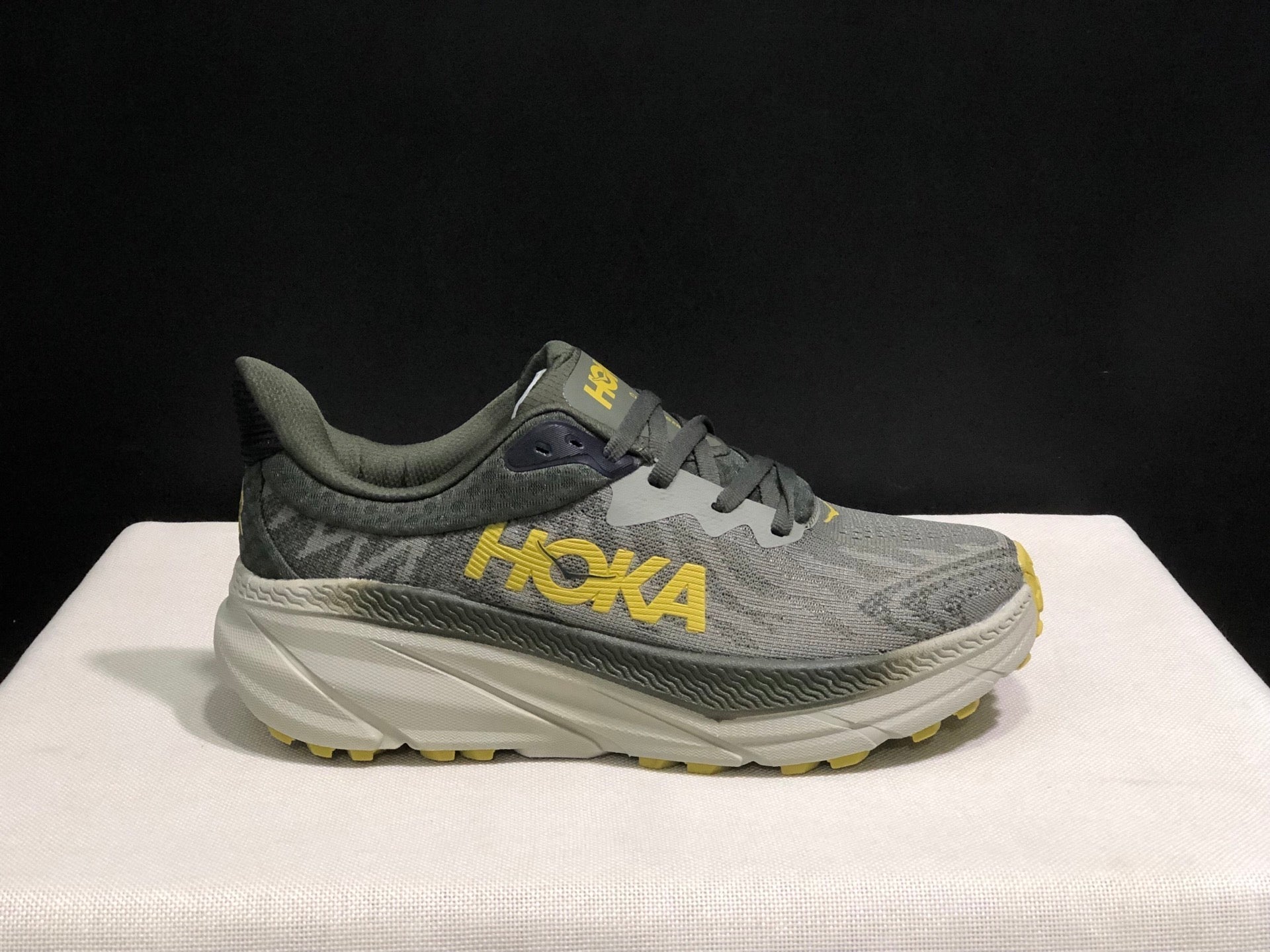HOKA ONE ONE Challenger 7