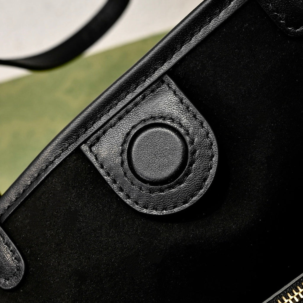 Gucci GG Emblem Bucket Bag – 815118