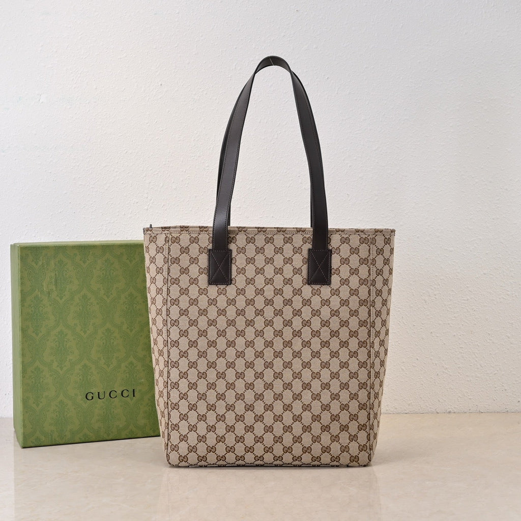 Gucci GG Canvas Medium Tote Bag – 834796